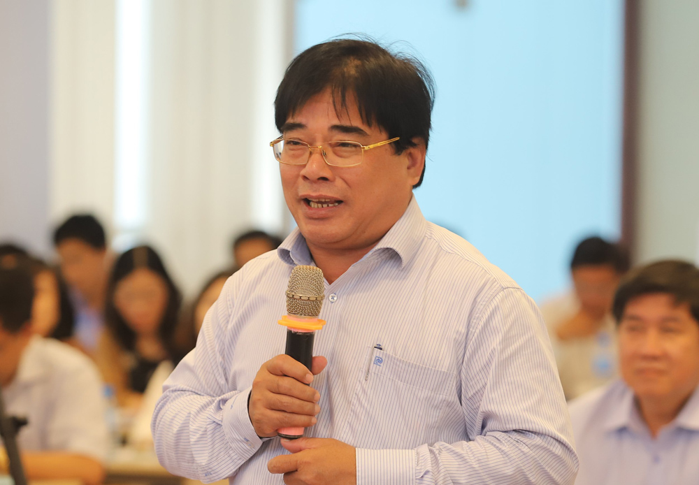 Bộ bảo "tuýt còi", trường đòi thông thoáng