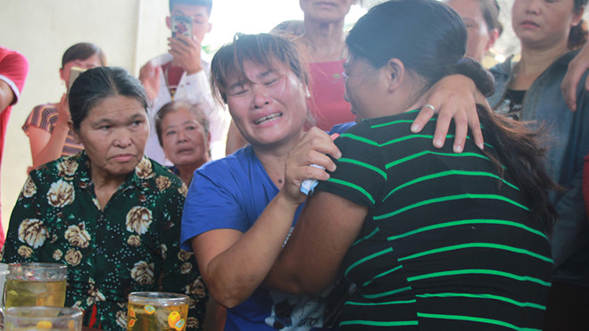 Ngày về đẫm nước mắt của người phụ nữ biệt tích 24 năm vì bị bán sang Trung Quốc