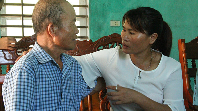 Ngày về đẫm nước mắt của người phụ nữ biệt tích 24 năm vì bị bán sang Trung Quốc