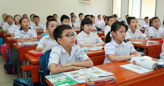 Từ ngày 1/7/2020, học sinh tiểu học không phải đóng học phí