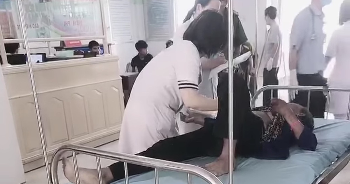 Xe khách rơi xuống vực, ít nhất 4 người chết, hàng chục người bị thương