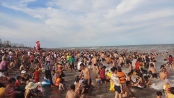 Kích cầu du lịch nội địa: Ngăn “loạn” cò mồi, chèo kéo du khách