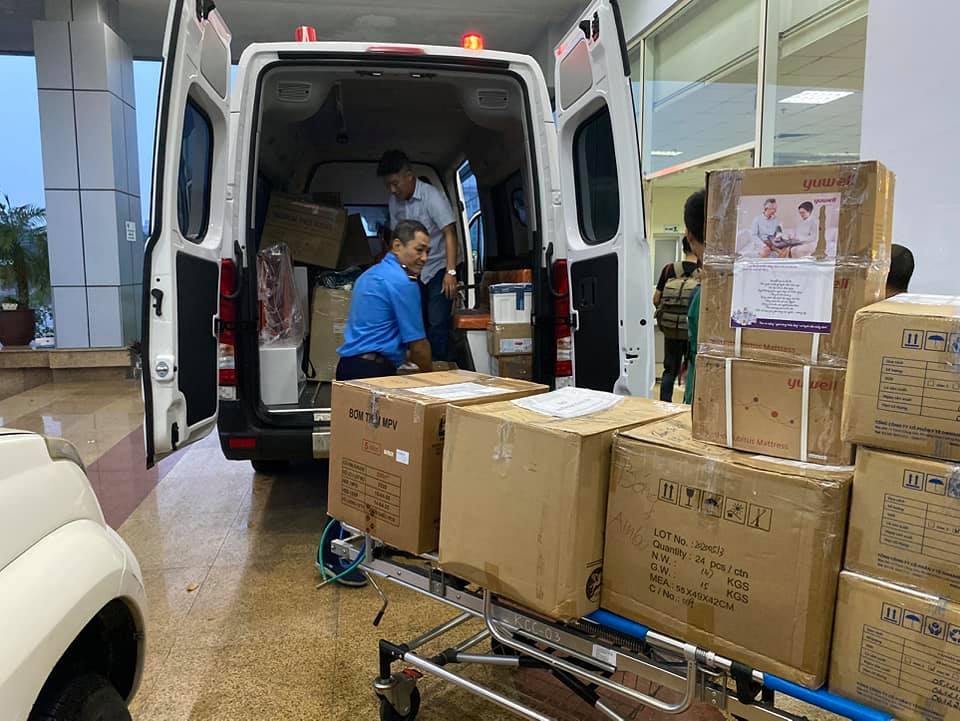 Các y bác sỹ BV Nhiệt đới Trung ương lên đường đón 219 công dân Việt Nam từ Guinea Xích đạo về nước
