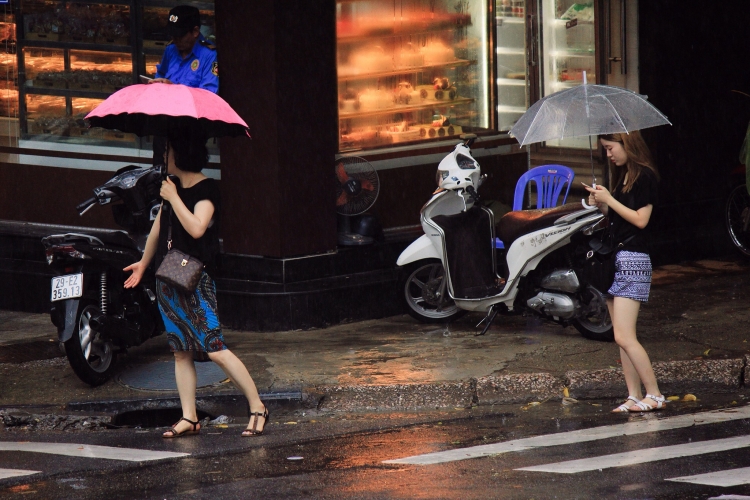 ha noi nhip song ngay mua bao