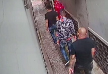 Nhiều người bị bắt vì tạt sơn Phở Hòa Pasteur