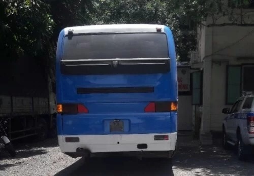 Tài xế không bằng lái chở 40 học sinh trên xe khách