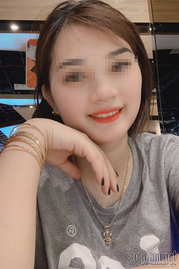 co gai xinh dep phai rach mat de nan mu sau tiem mo tu than lam dep