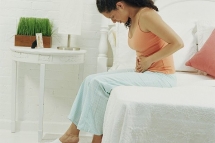 Dấu hiệu ung thư ruột dễ nhầm với bệnh trĩ, nhiều người thường bỏ qua