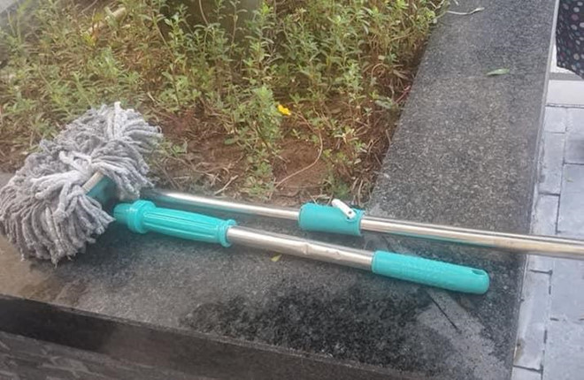 choi roi tu tang 17 be trai 1 tuoi chan thuong dau