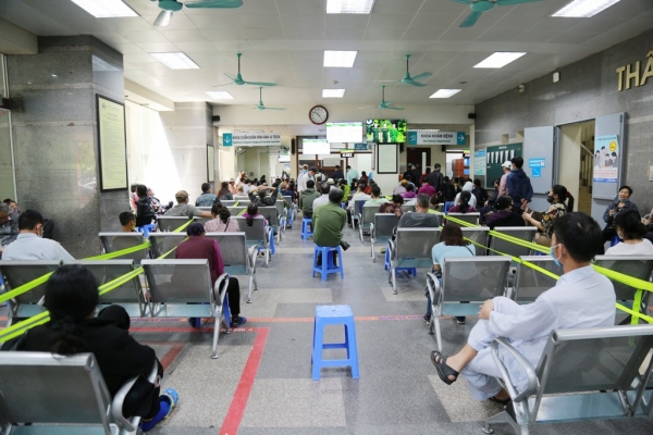 Quyền Bộ trưởng Bộ Y tế: Các cơ sở y tế sàng lọc kỹ người bệnh để phòng dịch COVID-19