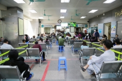 Quyền Bộ trưởng Bộ Y tế: Các cơ sở y tế sàng lọc kỹ người bệnh để phòng dịch COVID-19