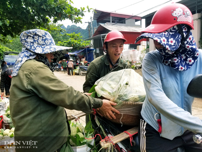 Lạng Sơn: Nhộn nhịp ở chợ Na lớn nhất nước - Ảnh 3.