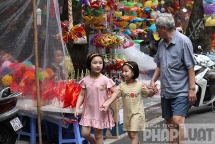 Hà Nội mưa ngớt trước giờ làm, mưa dông sẽ kéo dài hết Trung thu