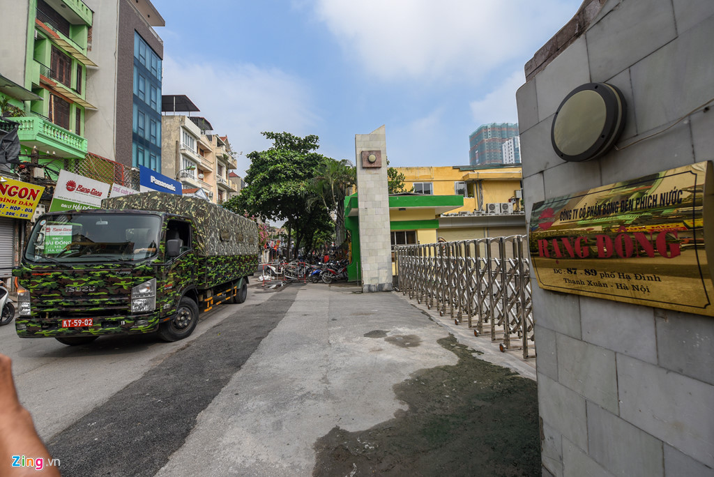 dan xe quan doi den rang dong tay doc