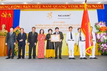 Kỷ niệm tuổi 25, BAC A BANK đón Huân chương Lao động hạng Ba