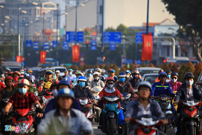 xe may chi co the chay toi da 40 kmh trong do thi sau ngay 1510