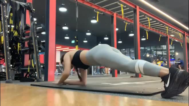 Muốn eo thon như bạn gái Lâm Tây chỉ cần 5 phút mỗi ngày