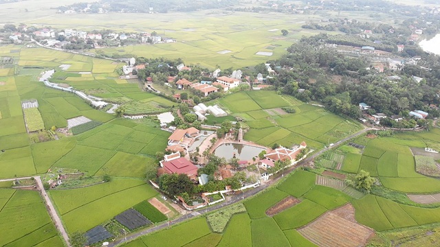 ubnd xa khong moi duoc su thay nghi ga tinh phong vien den hop