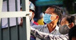 Đầu năm học, phụ huynh lớp 1 “hụt hơi” với tiền sách hơn 800.000 đồng