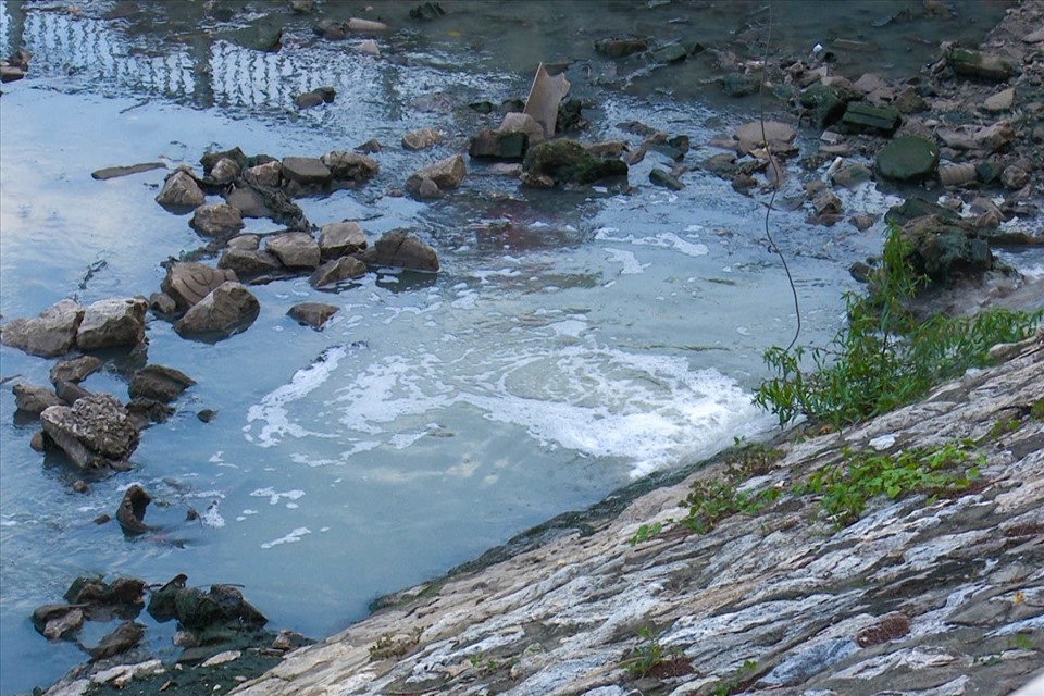 Xử lý ô nhiễm sông Tô Lịch: Mong ước 3 thập kỷ của người dân Hà Nội