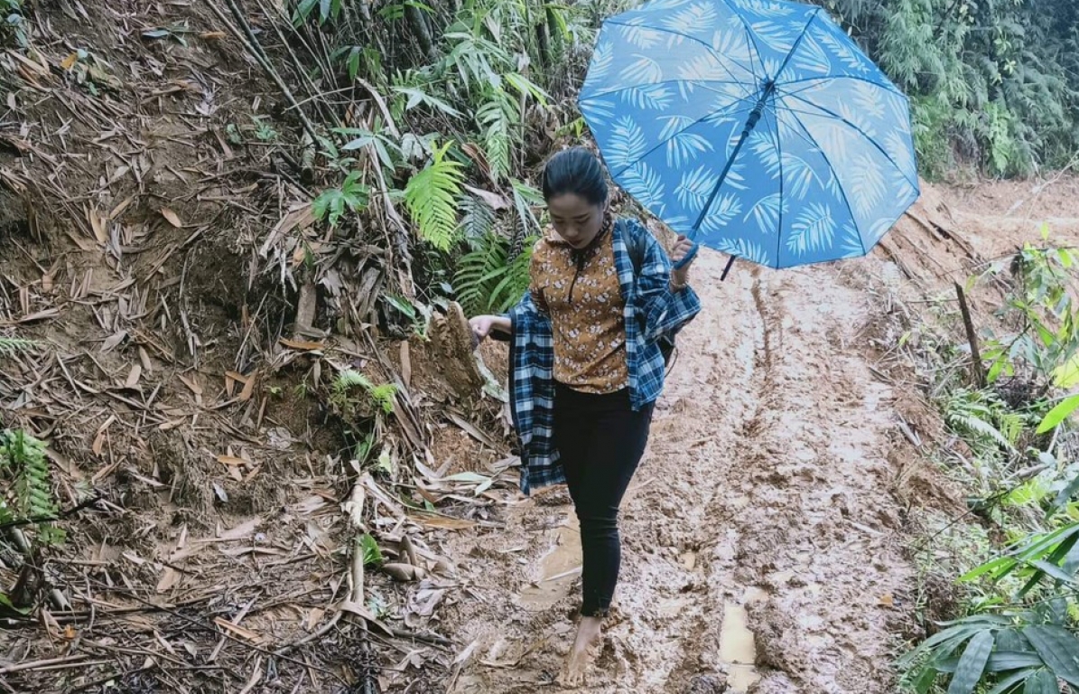 Cô giáo người Mông và hành trình khiến 100% trẻ ở vùng đất "3 không" đến trường