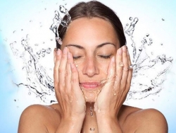 Cách chăm sóc da cơ bản trong mùa hanh khô hiệu quả