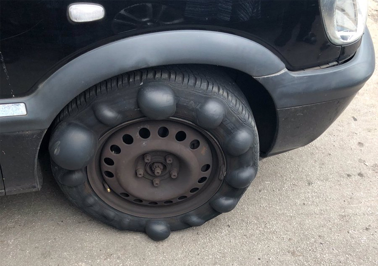 Lốp ôtô mọc đầy bong bóng