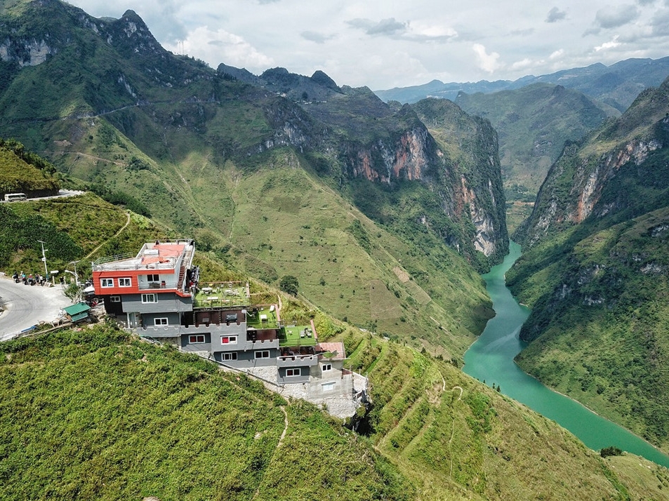 Đại diện UNESCO: Khách sạn Mã Pì Lèng là ‘bất ngờ đáng buồn’