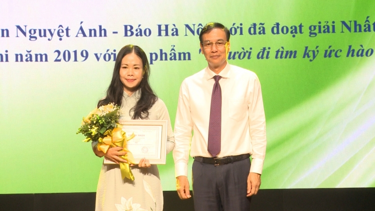 viet ve nguoi tot viec tot bao tuoi tre thu do nhan bang khen cua ubnd tp ha noi