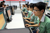 "Tự học suốt đời quan trọng hơn văn bằng khá giỏi"