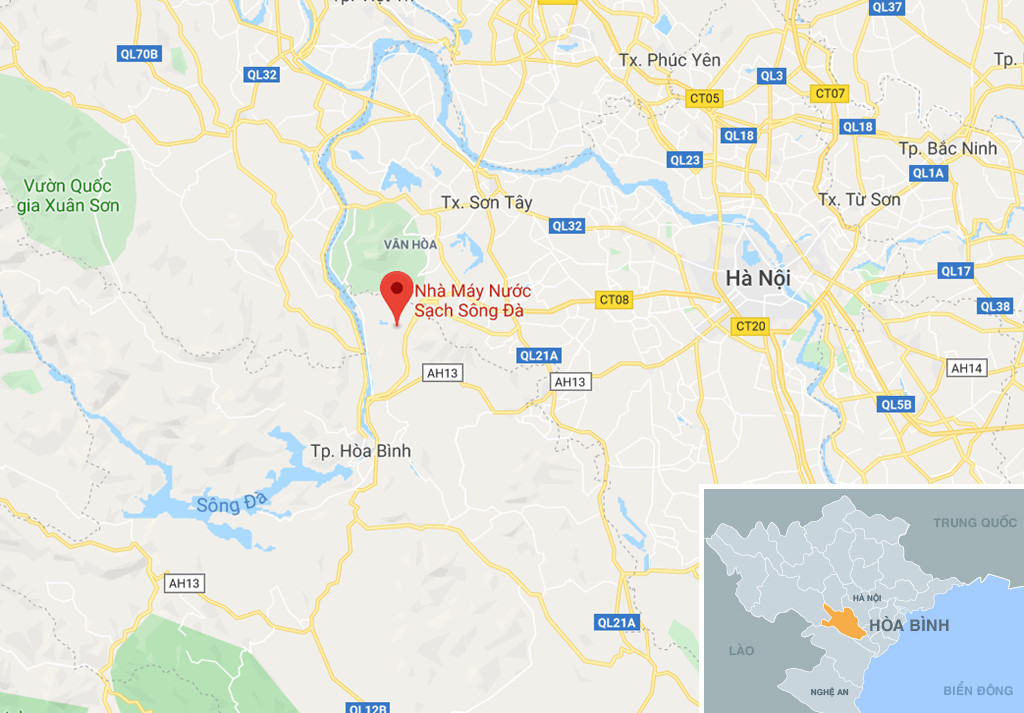 dong suoi gan nha may nuoc song da van den kit sau 1 tuan bi do dau