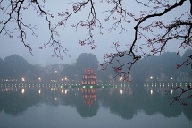 Miền Bắc đón gió mùa Đông Bắc, Hà Nội mưa dông