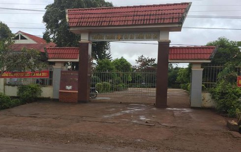 nhan lenh hieu pho van thu nang diem de 6 hoc sinh len lop