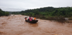 mien trung tay nguyen mua to dien rong nhieu noi ngap lut un tac giao thong