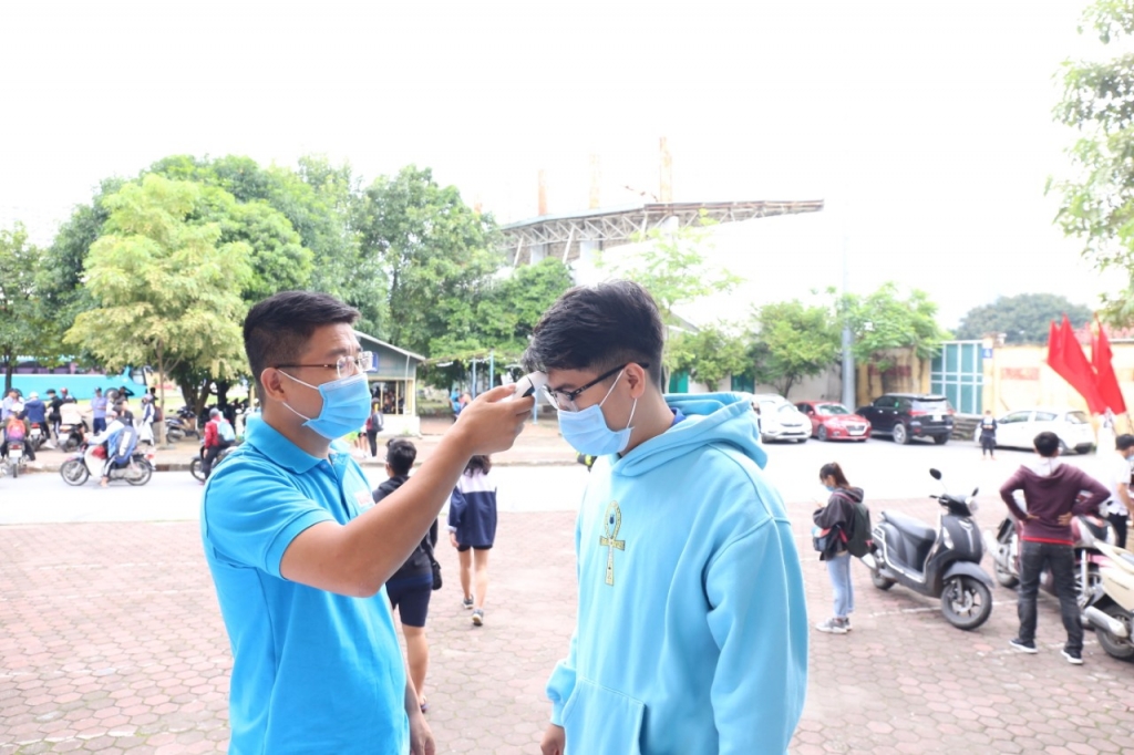 Tưng bừng khai mạc Giải Cầu lông Học sinh Sinh viên TP Hà Nội tranh Cúp Báo Tuổi trẻ Thủ đô lần VII năm 2020