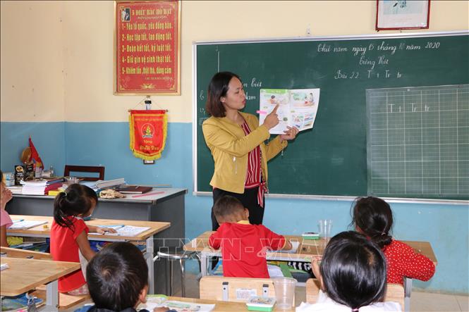 Khó khăn trong triển khai sách giáo khoa mới ở vùng cao