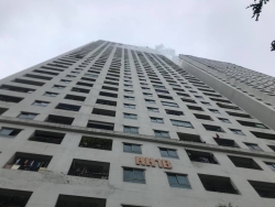 Cháy căn hộ tại chung cư HH1B Linh Đàm, hàng trăm người hoảng loạn tháo chạy