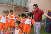 Thầy giáo 14 năm dạy trẻ mầm non giữa Sài Gòn