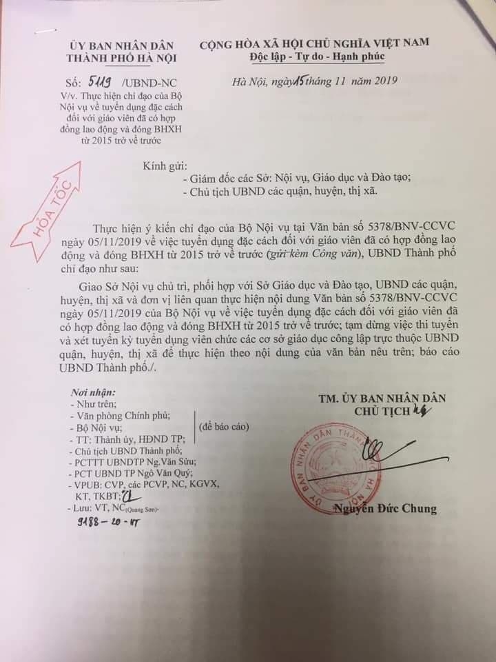 ha noi dung thi tuyen tuyen dung dac cach giao vien co hop dong tu 2015