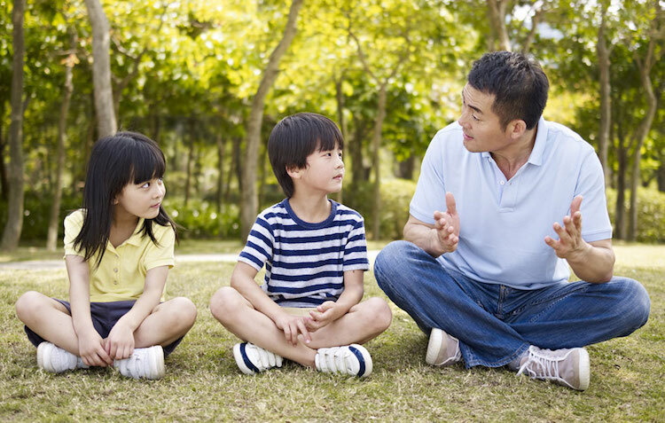 4 điều bố mẹ làm khiến con trở nên thô lỗ