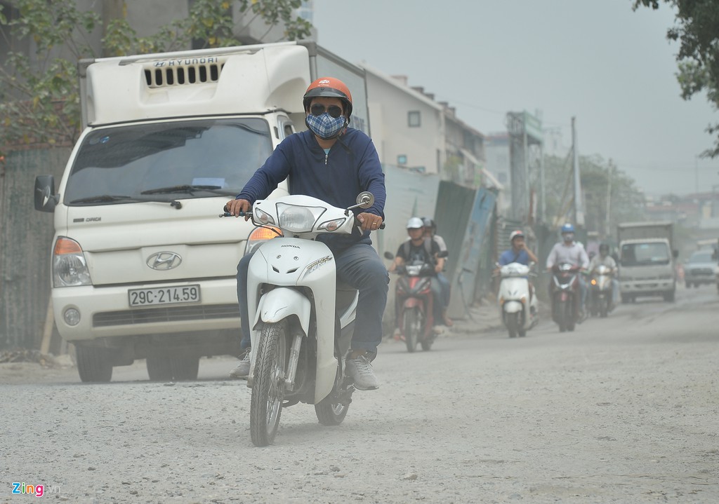 khoi xe bui duong bua vay nguoi ha noi