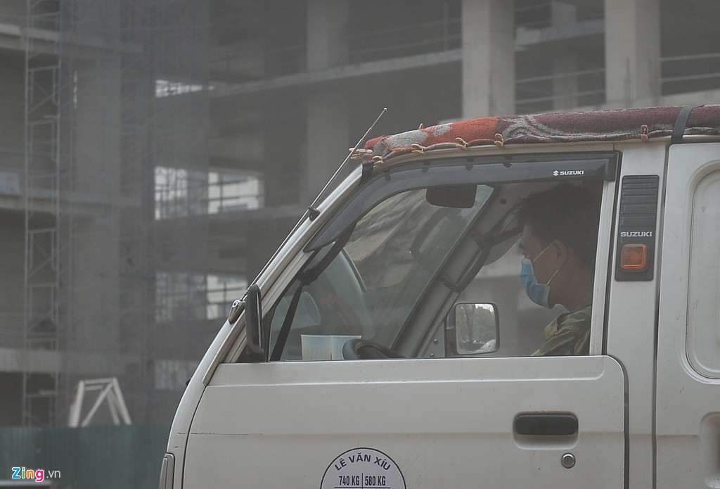 khoi xe bui duong bua vay nguoi ha noi