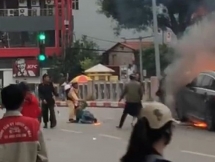 Phó Thủ tướng gửi thư khen CSGT dũng cảm cứu người trong vụ cháy xe Mercedes