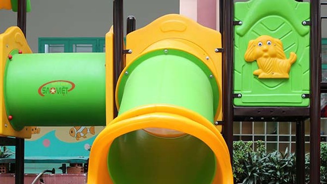 Sóc Sơn: Bé 3 tuổi tử vong khi chơi cầu trượt tại trường mầm non