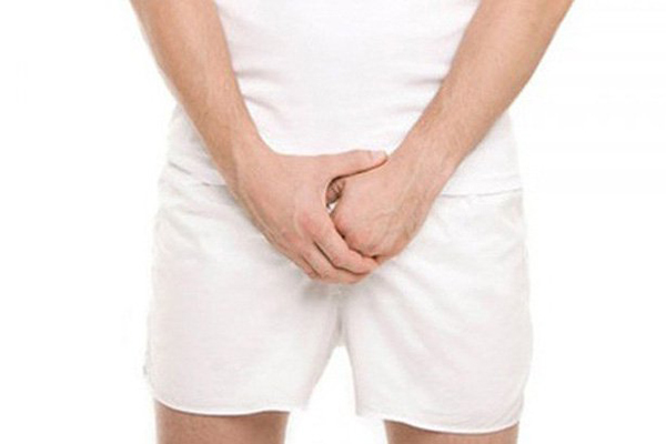 Người đàn ông Hà Nội cương dương suốt 30 giờ sau uống rượu ba kích