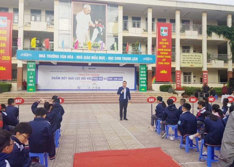 xam hai tre em phan lon la nguoi quen