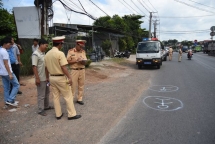 Vụ ô tô đưa rước “đánh rơi” 2 học sinh: Tài xế dùng bằng giả