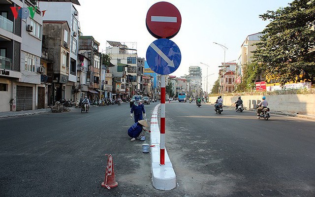 ha noi tiep tuc ha cot de song hong doan tu an duong den cau nhat tan