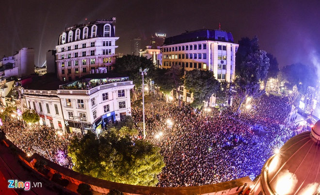 khoang 200000 nguoi se do ve quanh ho guom don nam moi 2020