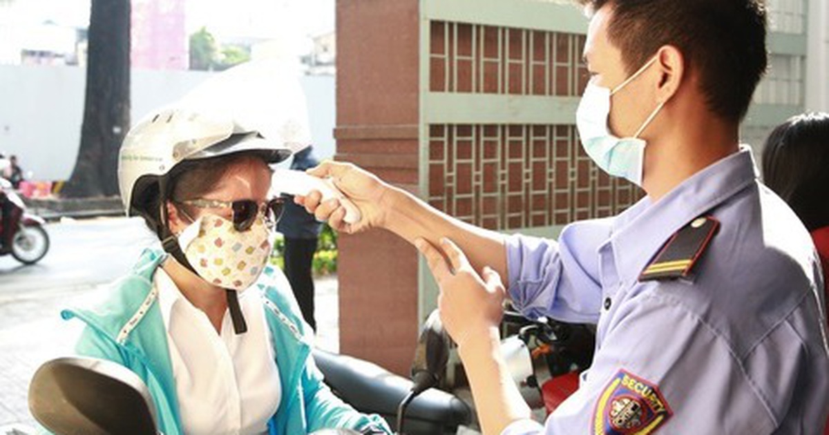 Gần 100.000 sinh viên TPHCM nghỉ học tập trung do 2 bệnh nhân mắc Covid-19